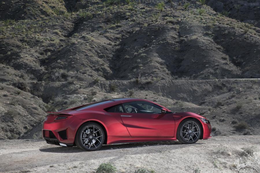  Acura NSX 2016 года  (NA) (фото 62 из 286)